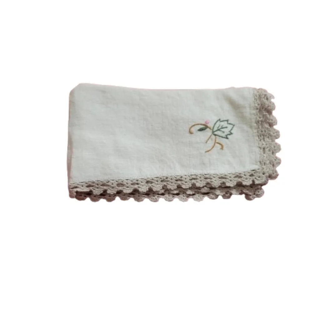 Vintage Embroidered Napkin Set of 5 Cream Lace Trim Floral Cottagecore Table Lin